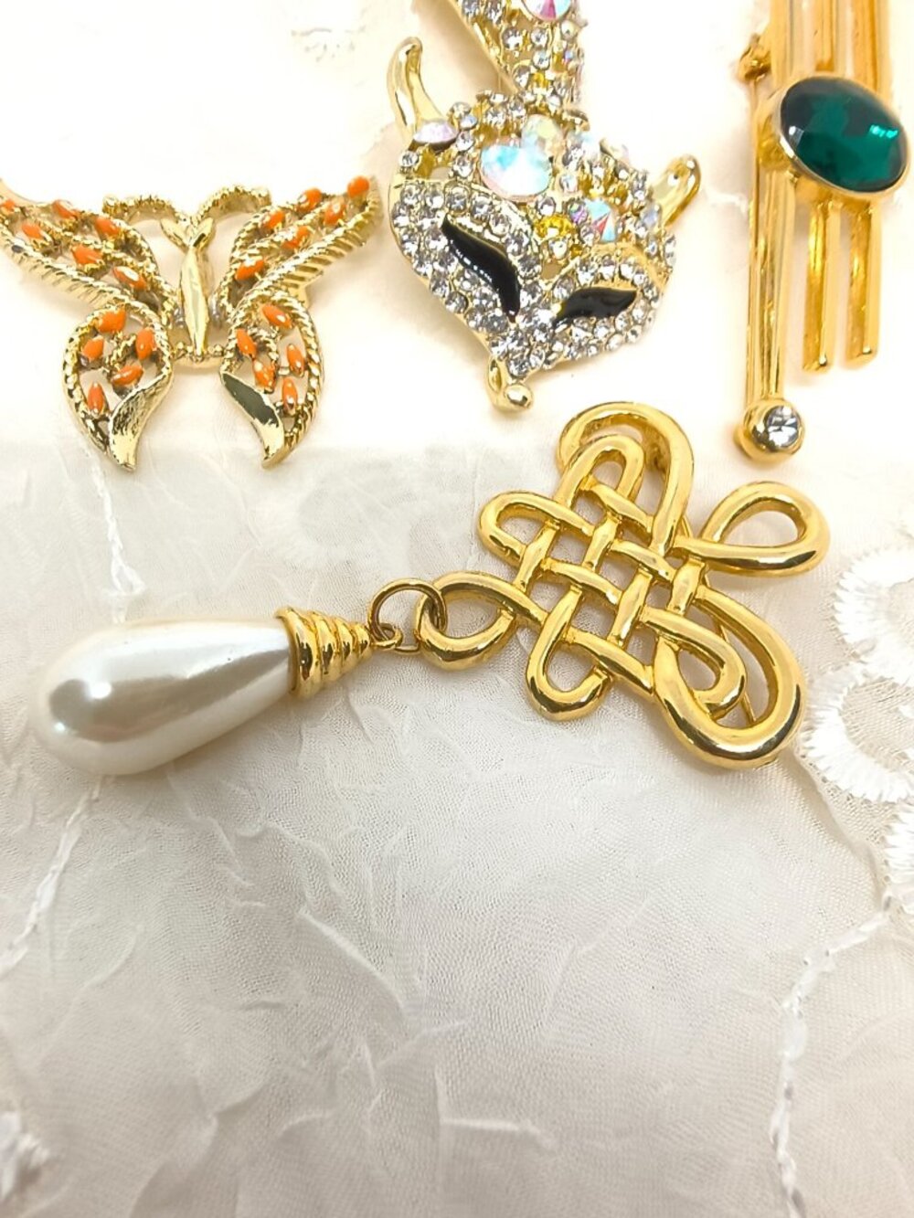 Vintage Gold-Tone Brooch Collection With Butterfly Pearl Drop Aurora Borealis & - Picture 4 of 14